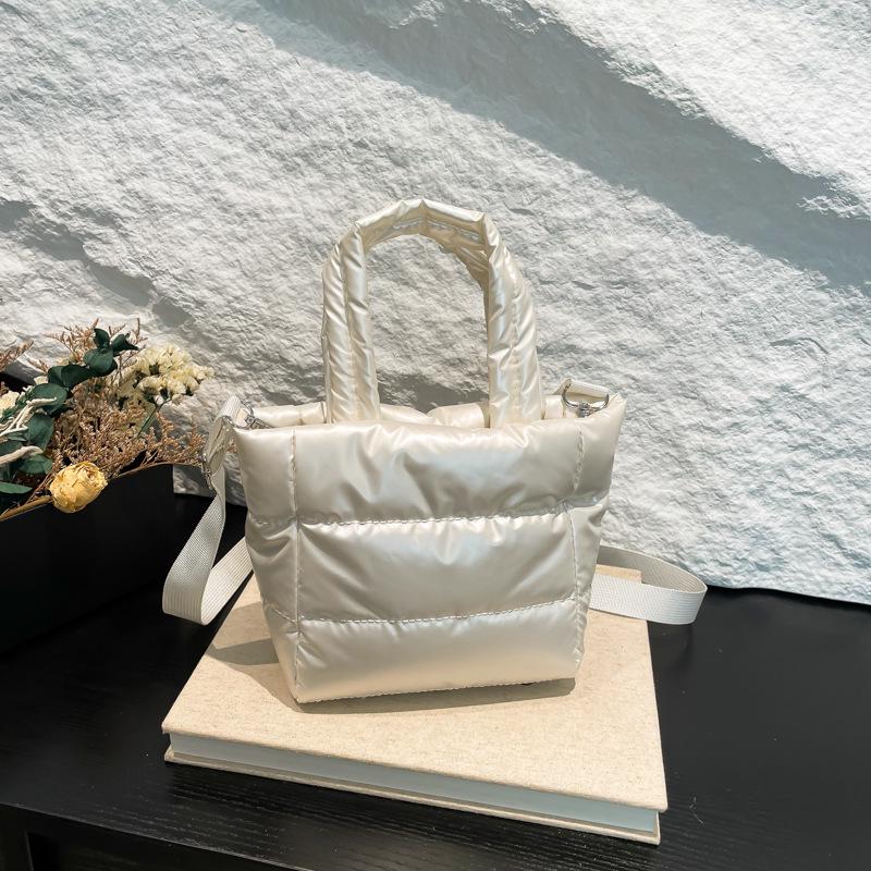 2024 Dámská ležérní módní taška přes rameno: Lehká péřová bavlněná bunda ve stylu pro podzim/zimu, všestranná kabelka a crossbody