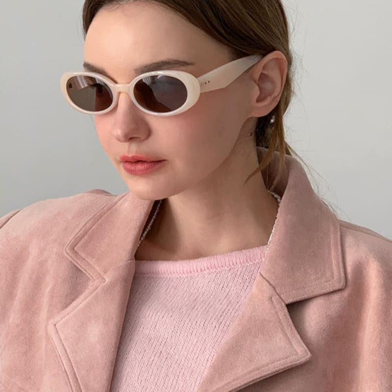 

VASCARA ADRIAN (2colors) Model wearing