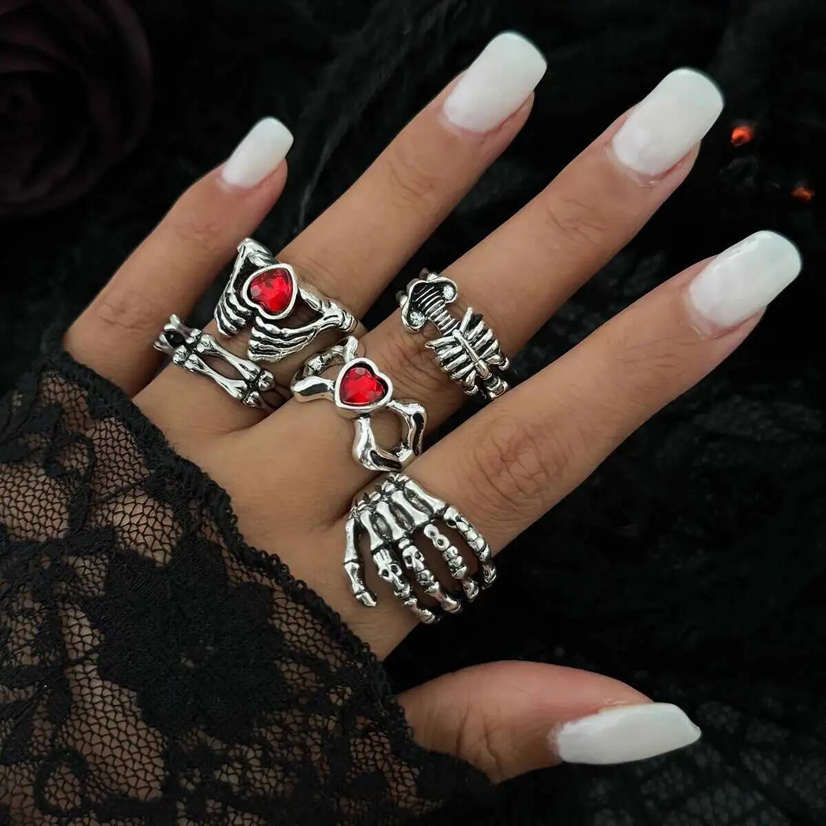 KunJoe Готический Красное Сердце Череп Коготь Дьявола Открытые Кольца Набор для Женщин Ретро Ужас Хэллоуин Кольцо Ювелирные Аксессуары 2026 Новинка