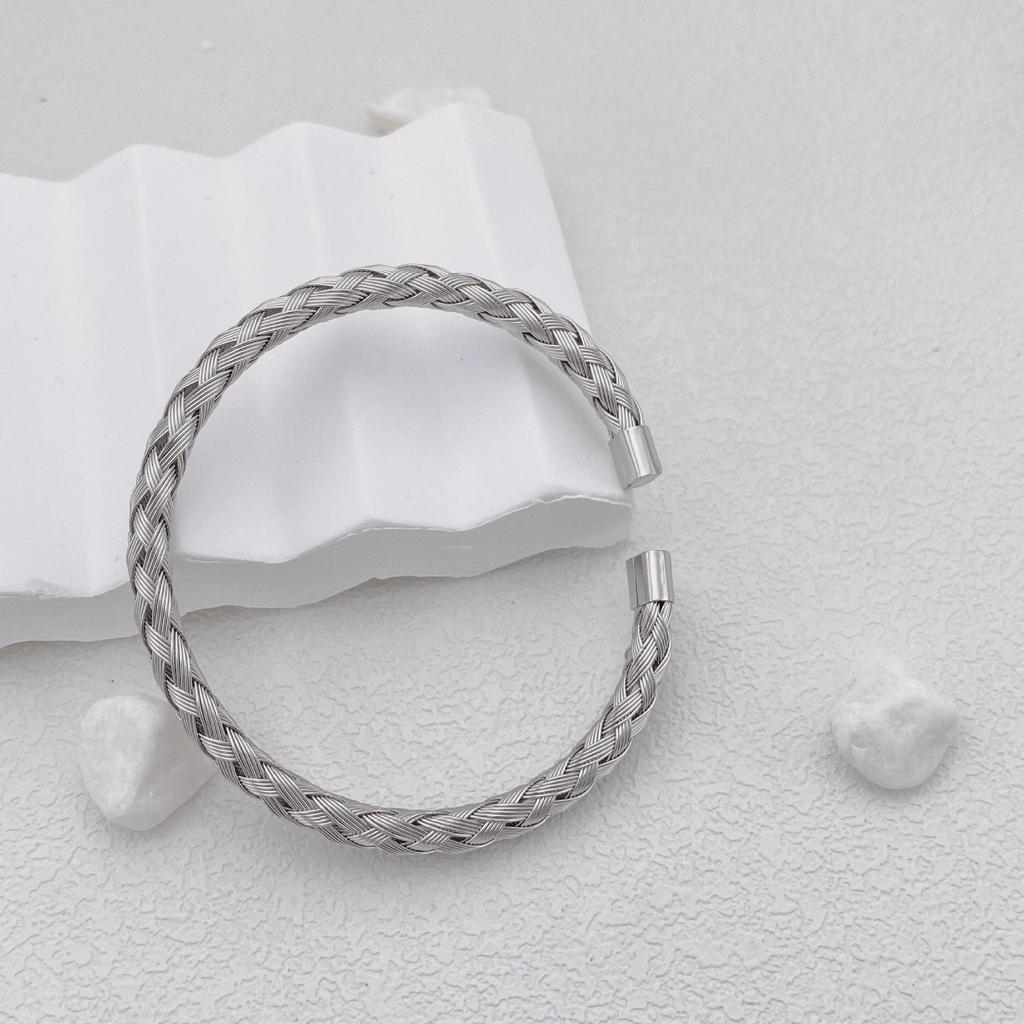 Women's Trendy Titanium Steel Woven Bangle – Versatile, Niche Design Bracelet