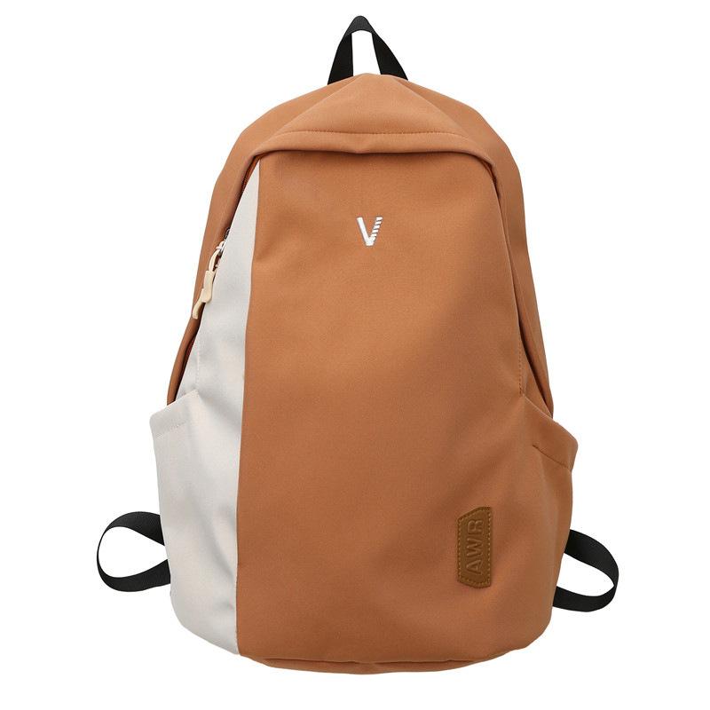 A Male College Student with A Small Simple Large-capacity Computer Backpack