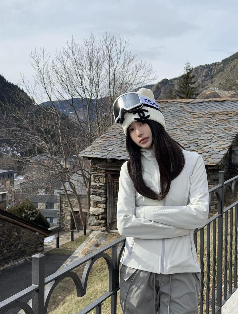 Lulu Original Women's Windproof Softshell Hooded Jacket for Yoga - Breathable Autumn/Winter Coat