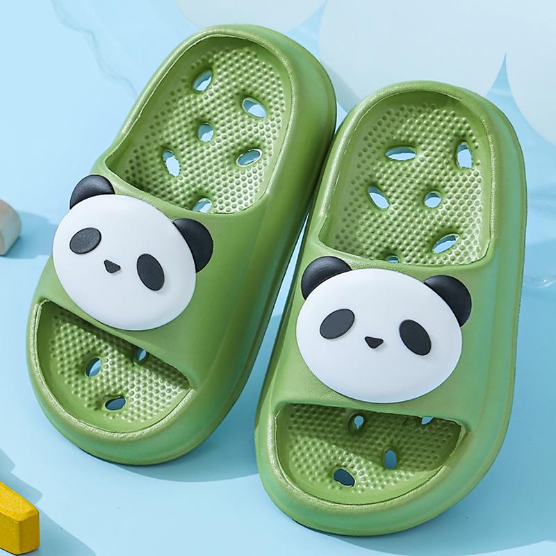 

Children s summer bath slippers with a soft cushioning feel, non-slip, hollowed-out, water-draining, indoor home use baby sandals for boys and girls 26/27 Inner Length17Refer зелёный
