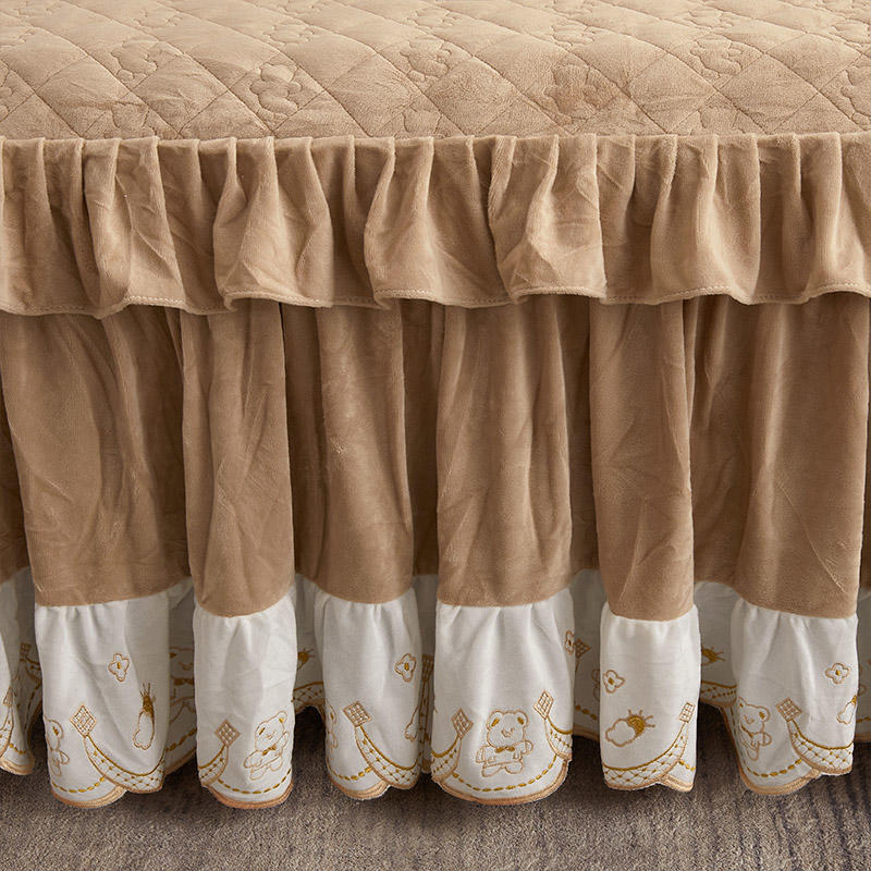 High Quality Thicken Velvet Quilted Bed Skirt King Queen Size Short Plush Bedspread Soft Warm Bed Sheet Not Including Pillowcase