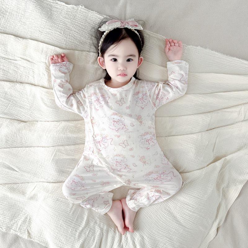 

Newborn Pure Cotton Long-Sleeve Bodysuit with Double-Layer Belly Protection, Tagless, Cartoon Pajamas for Baby Boys and Girls. 90 cm