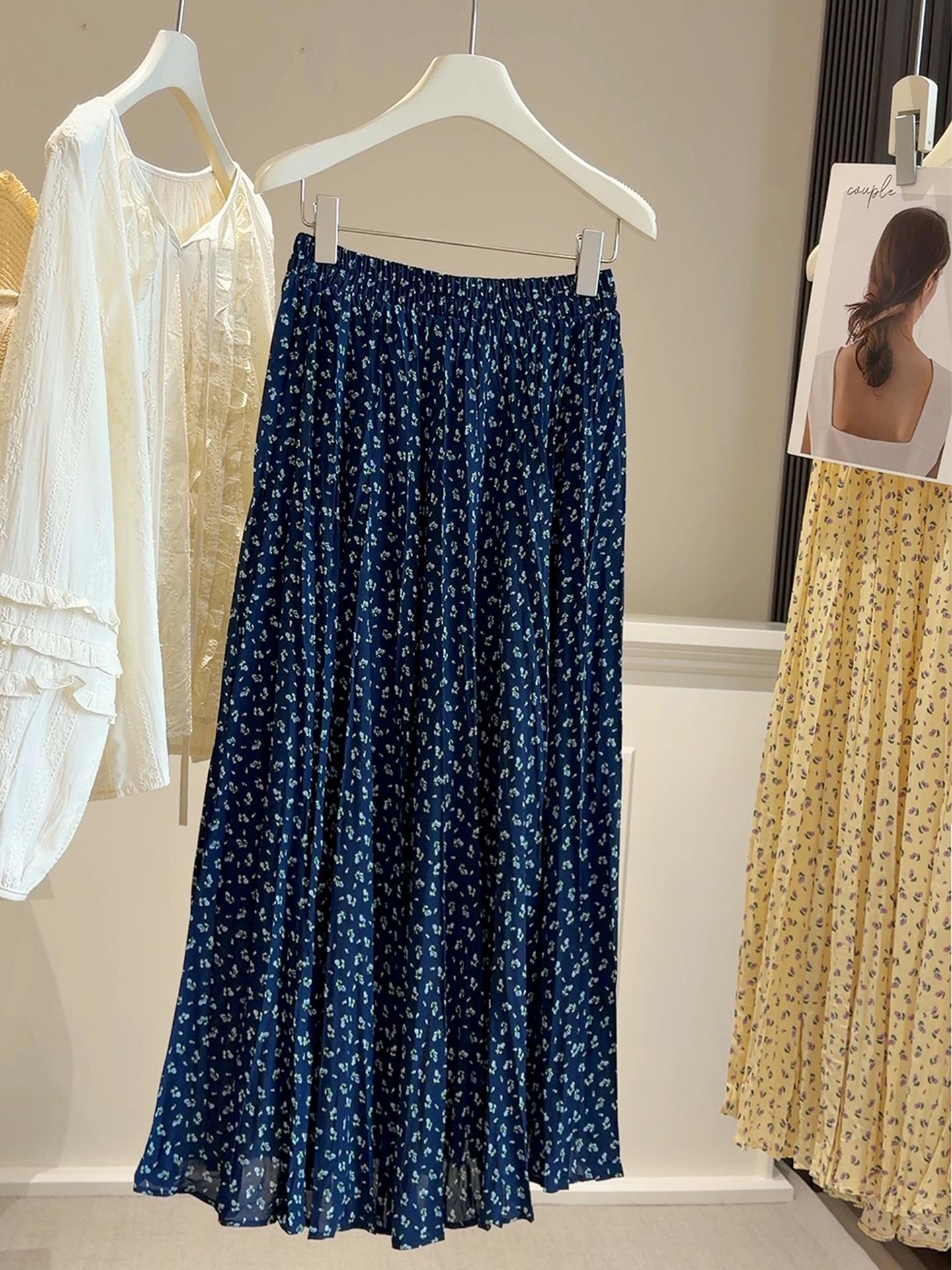 Women s Floral Print Midi Skirt: Loose A-line, Slimming, Hip-Covering, Petite Fit for Spring/Summer