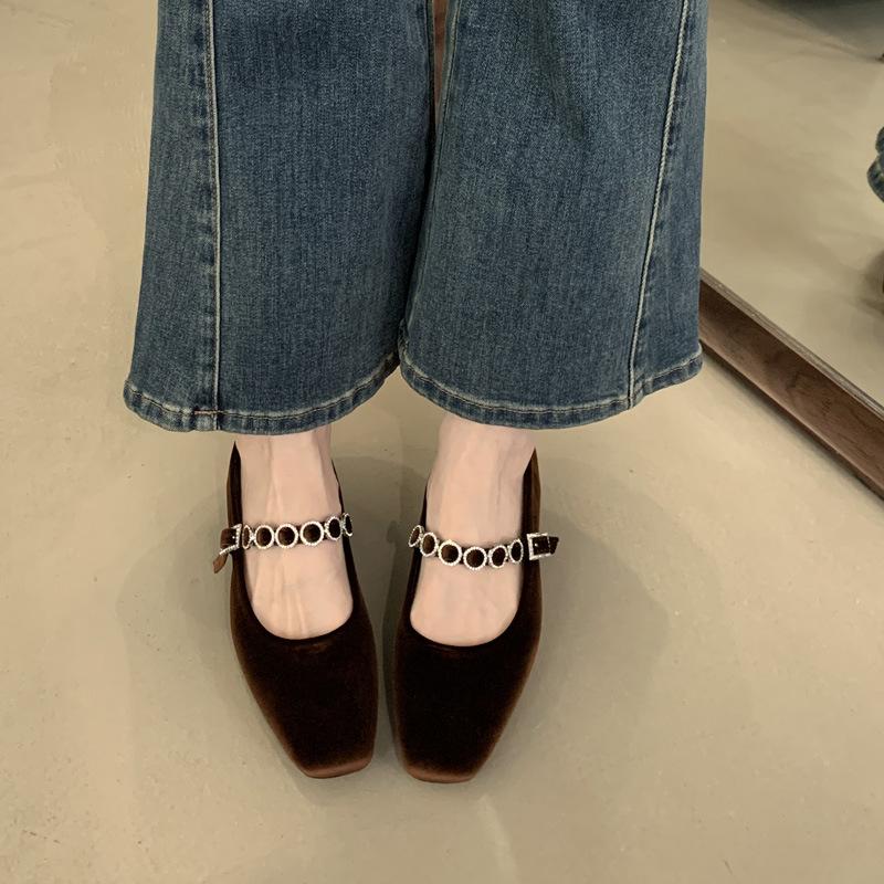 

Single shoes spring new fashion square head shallow mouth comfortable student flat heel one pedal lazy shoes women 35 чорний