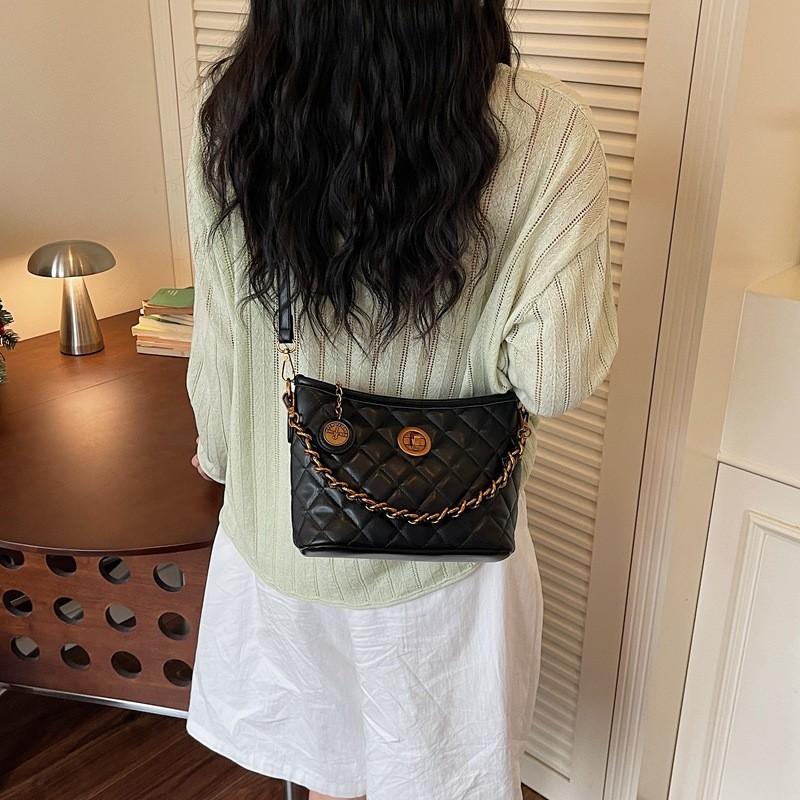 IELGY Fashionable All-Match Commuter Shoulder Messenger Bucket Bag