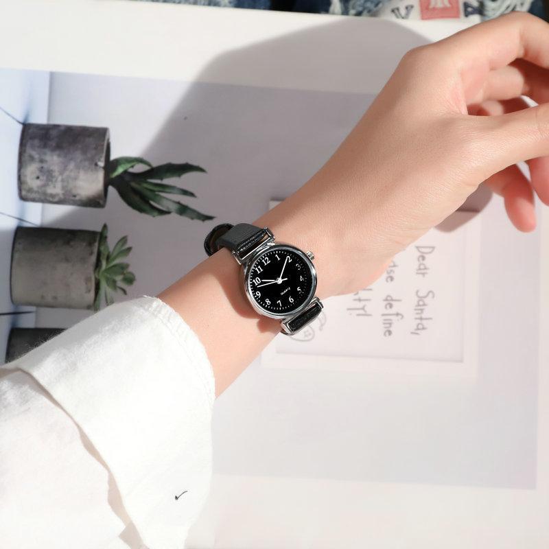 Exam Small Watch Female Simple Student Fashion Trend Mori Female Department Retro College Style Literary And Small Mini