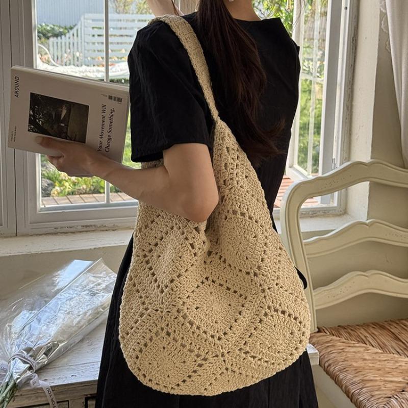 Hand-woven bags, literary Mori large-capacity shoulder armpit bags, fashionable and casual seaside vacation wind beach bags