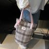 Torba tote w stylu vintage, w kratę w kontrastowych kolorach, na zajęcia, do dojazdów, wszechstronna, na jedno ramię, lekka, damska