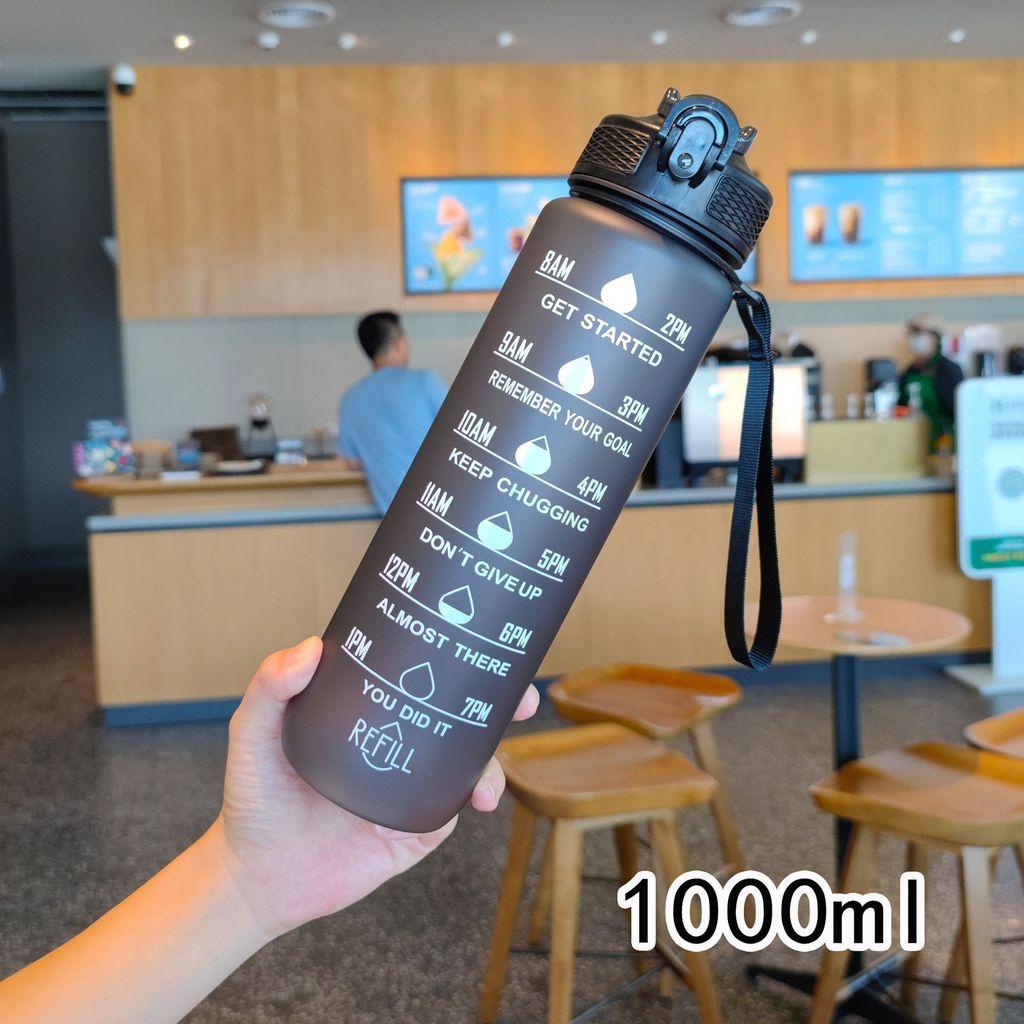 Plastik-Trinkbecher für Erwachsene mit Farbverlauf und Strohhalm für Büro und Outdoor