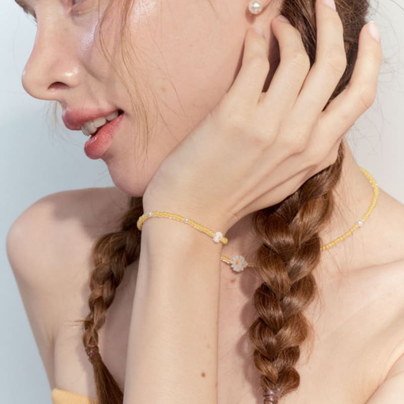 

NUOY Yellow Daisy Flower Bead Bracelet NONE
