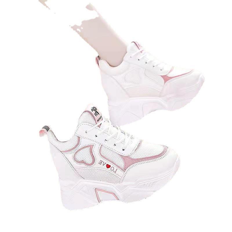 22 nuove scarpe sportive casual traspiranti con superficie in rete per aumentare l'altezza interna, suola spessa estiva, scarpe da papà, tendenza primavera