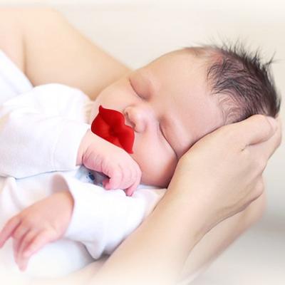 Användbar Flexibel Avvänjning Återanvändbar Röd Läppform Silikon Babynippla Hembruk Nyfödd Napp