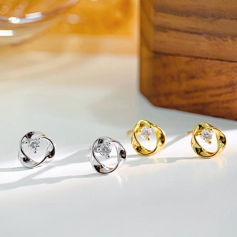 Fashionable Möbius Ring Earrings For Women Lamp Luxury Simple And High-End New Style Earrings Premium Durable Quality