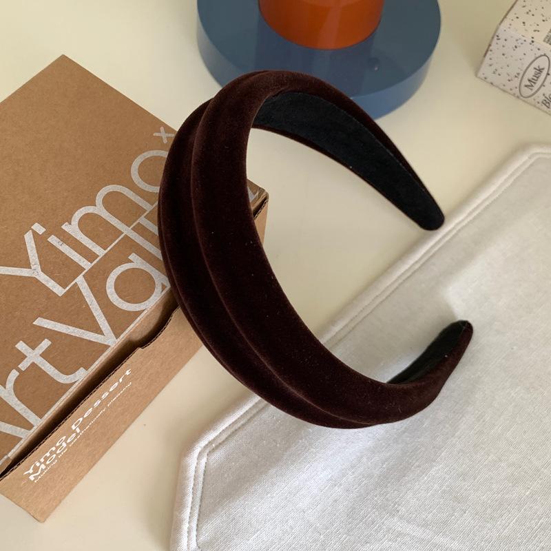 Winter Flannel Headband Non Slip Hair Accessories for Women Fashion Embossed Design Hair Hoops Headbands for Women
