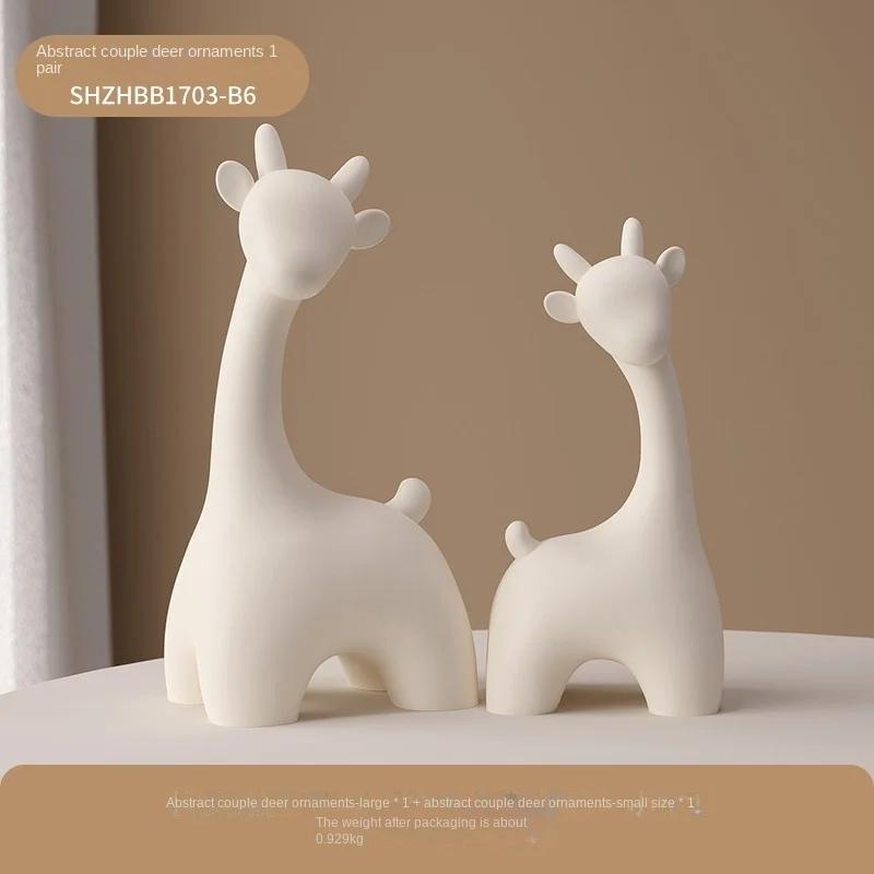 Creative Cute Transparent Giraffe Animal Sculpture Modern Home Living Room Wine Cabinet Table Decoration Accessories Craft Gifts