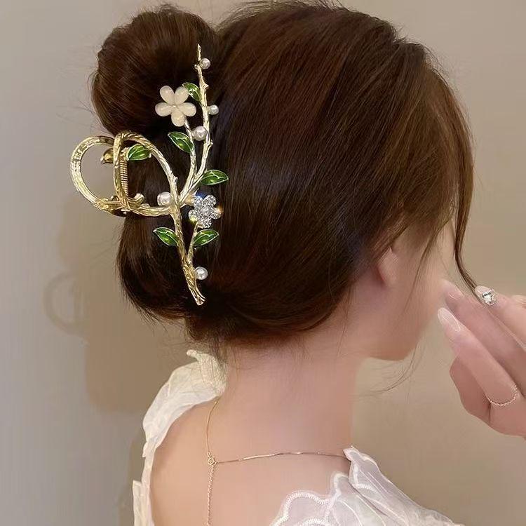 Elegant Pearl Cat's Eye Hair Clip for Women - Large Shark Clip Accessory for Updo Hairstyles