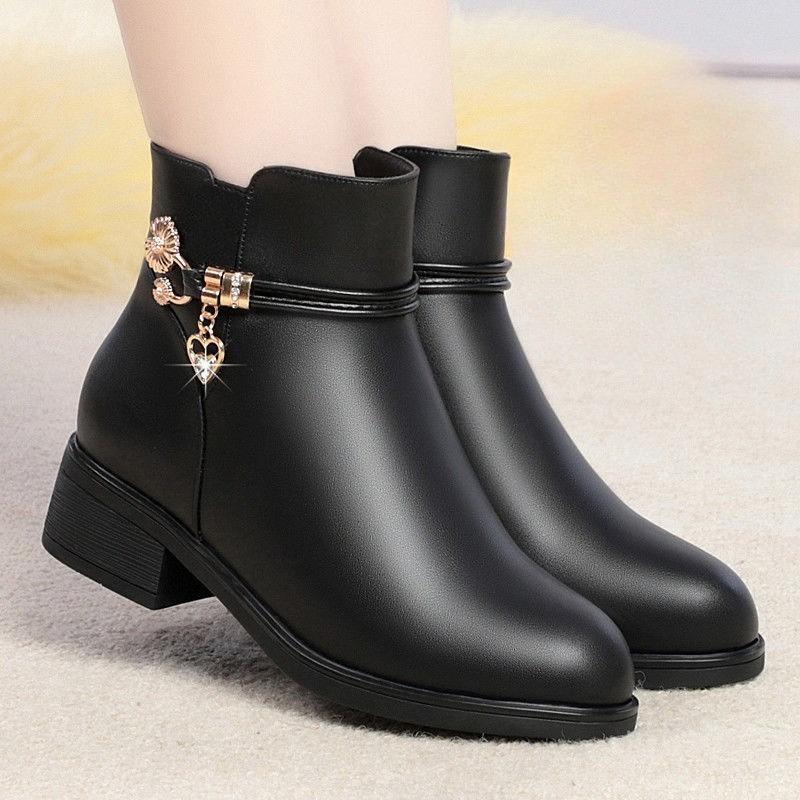 Women's Ankle Boots Soft Leather Mother Shoes Winter Plush Warm Cotton Boots Waterproof Leather Women's Snow Boots Botas Mujeres