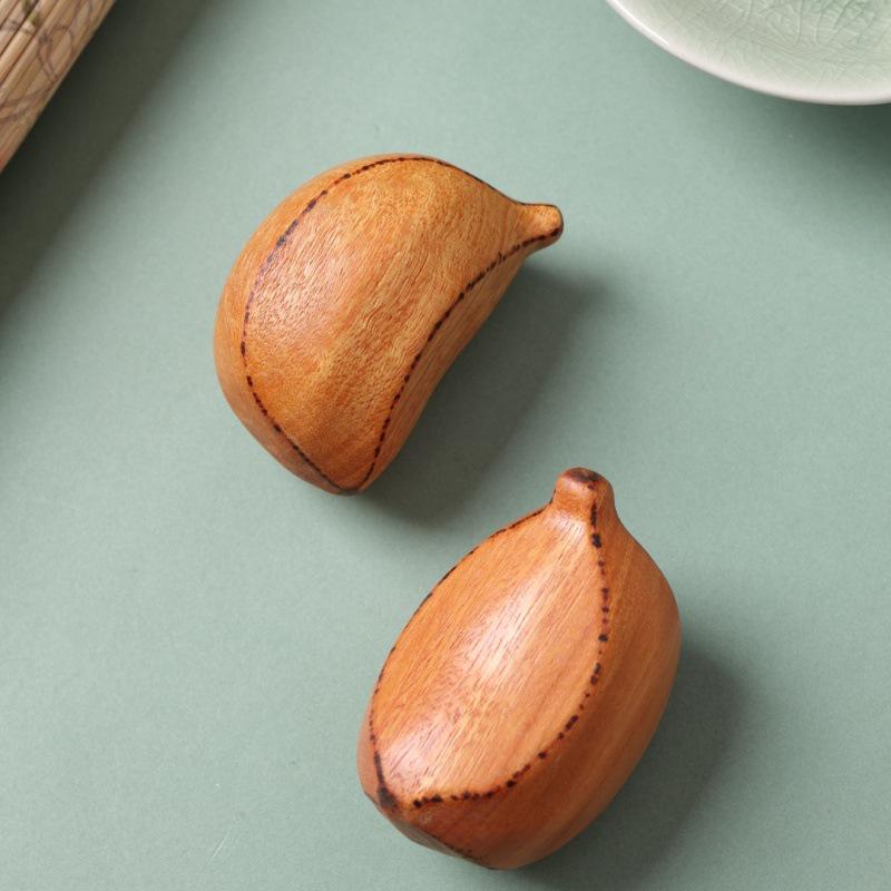 Lightning-Struck Jujube Wood Handcraft – Stress-Relief Wooden Carving with Natural Wood Handle
