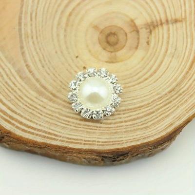 1pcs Fashion Round Flat Back Rhinestone Button Pearl Wedding Buckle