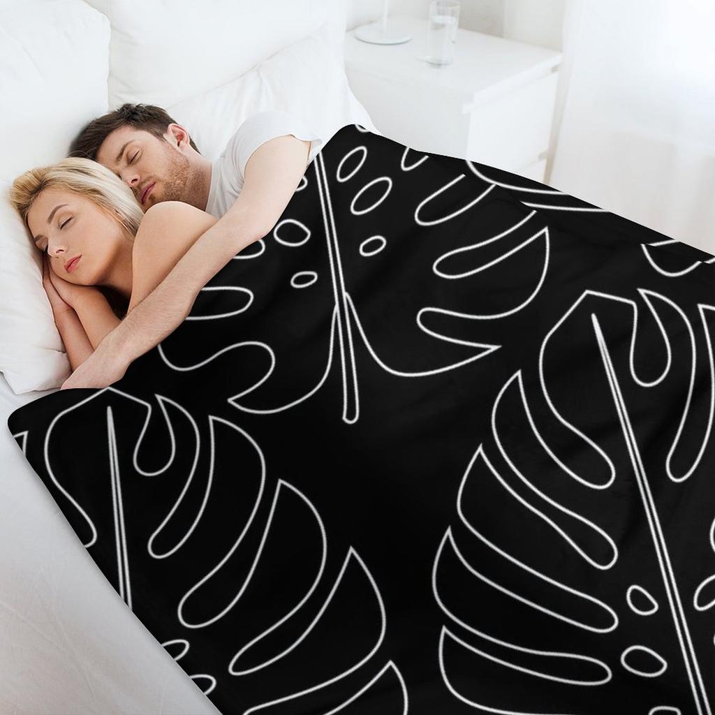 Minimalistic Monstera Throw Blanket Blankets For Bed Bed Fashionable manga heavy to sleep Blankets