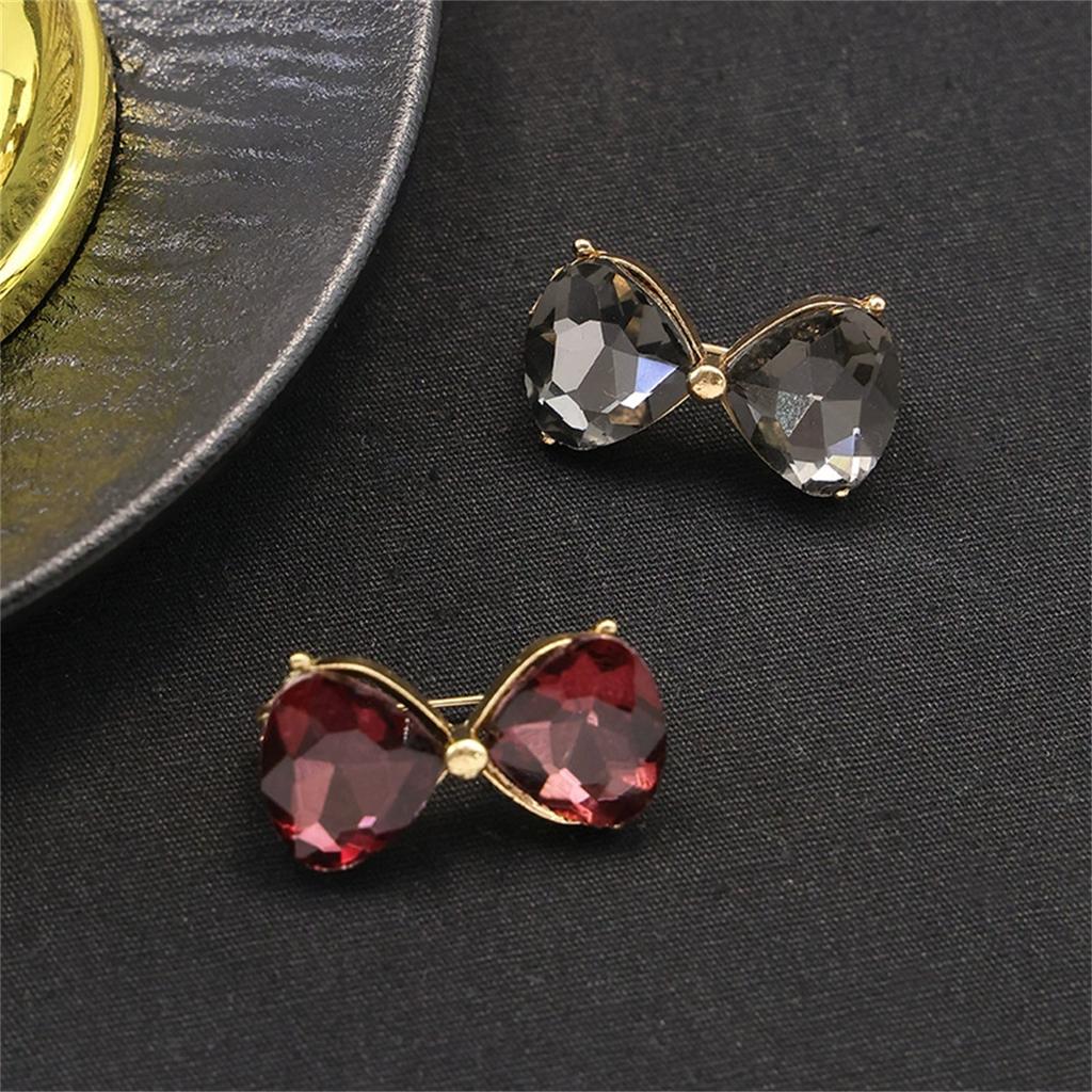 1Pc Exquisite Cute Butterfly Brooch Charm Retro Pin Creative Sweet Romantic Jewelry Accessories Birthday Party Festival Gift