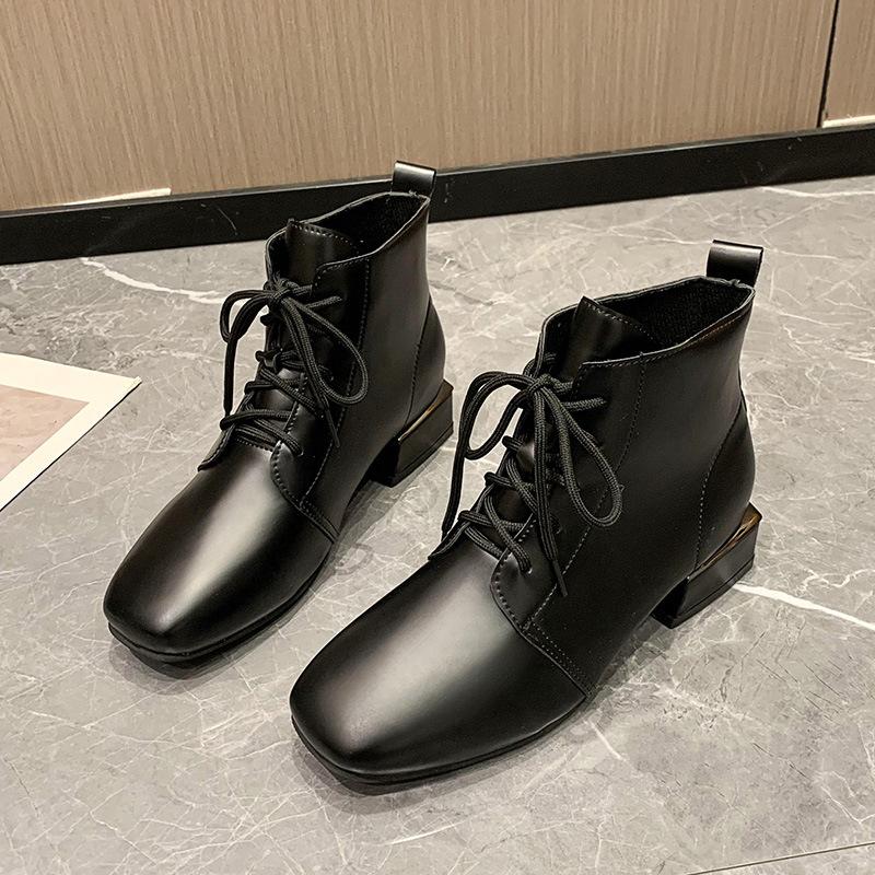 

Европейские и американские черные одинарные ботинки женские новые осенне-зимние 2024 года со шнуровкой спереди, дышащие, повседневные, короткие ботинки на толстой подошве 42 чёрный