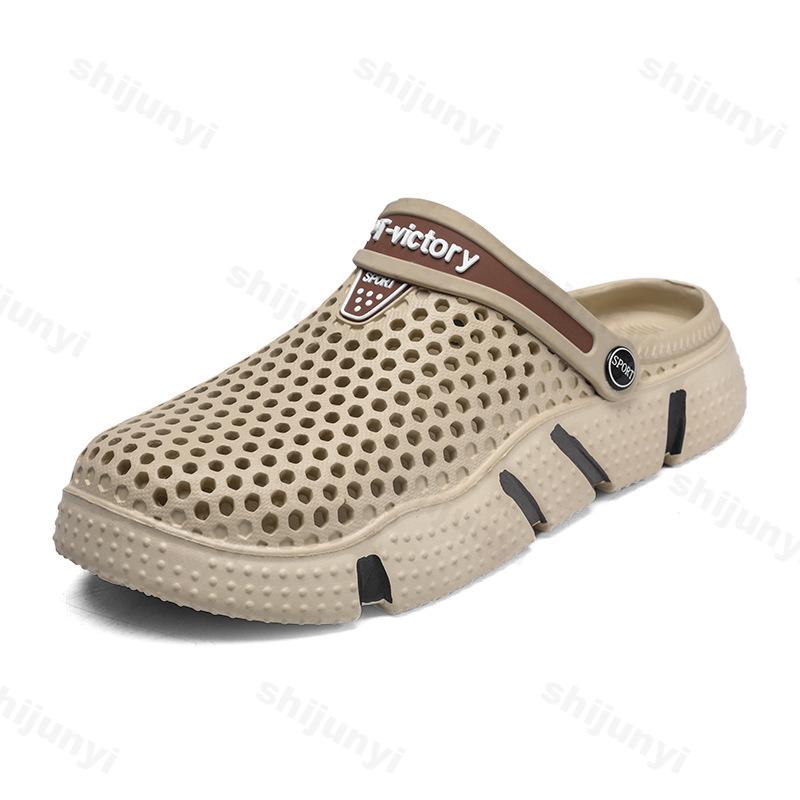 Fashion Men's Fashion Trend Summer Hollow Breathable Non Slip Slippers 2025 New Style Casual Outdoor Beach Comfortable Soft sole Sandals