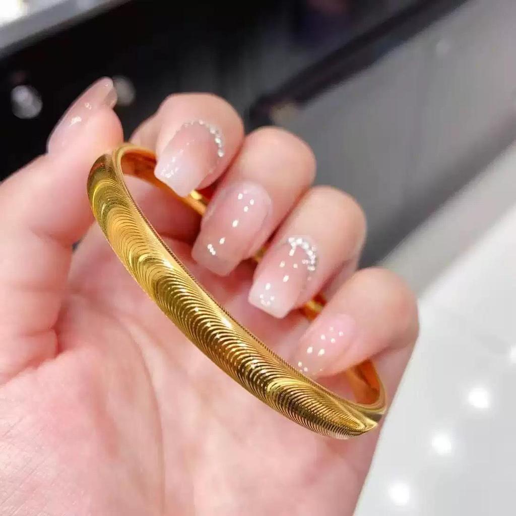 Gold Cat Eye Bracelet: Shiny Brushed Bangle, Solid Imitation Gold Jewelry for Women