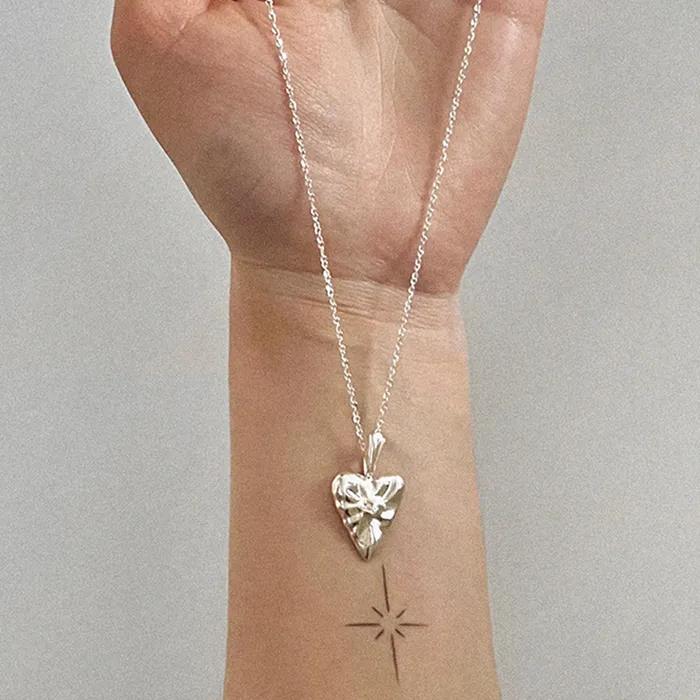 HEART SHIR NECKLACE