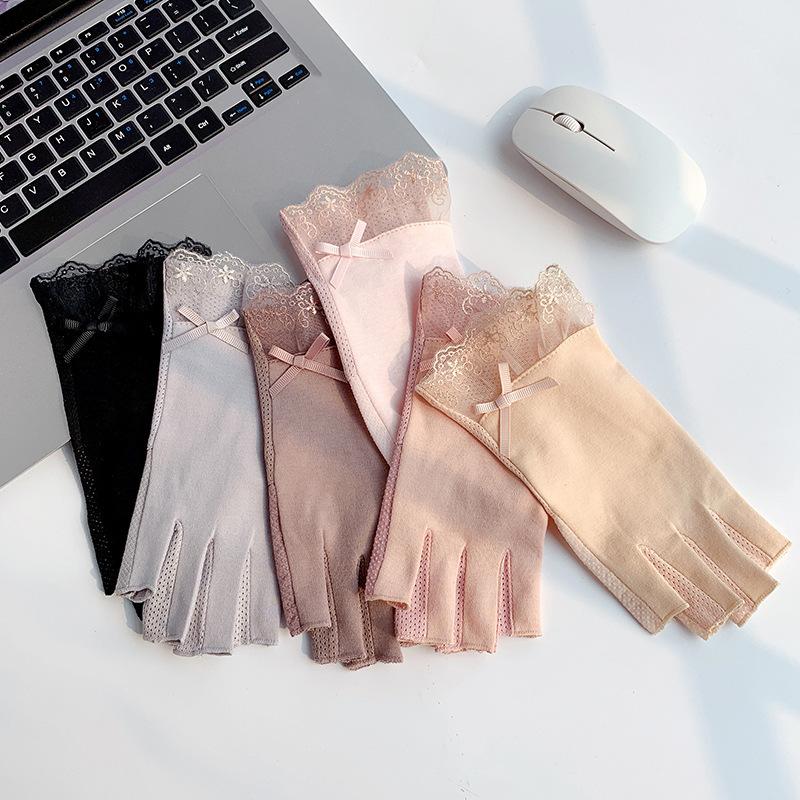 Women’s Lace UV Protection Gloves, Breathable Stretch Cotton Gloves, Anti-Slip Half Finger Gloves for Driving Riding Outdoor