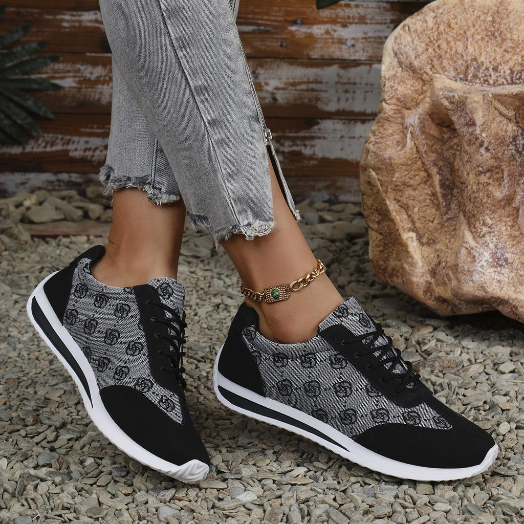 Fashion Women Sneakers Spring Autumn New Fashion Versatile Minimalist Flat Sneakers Women Casual Lace Up Outdoor Walking Shoes for Women