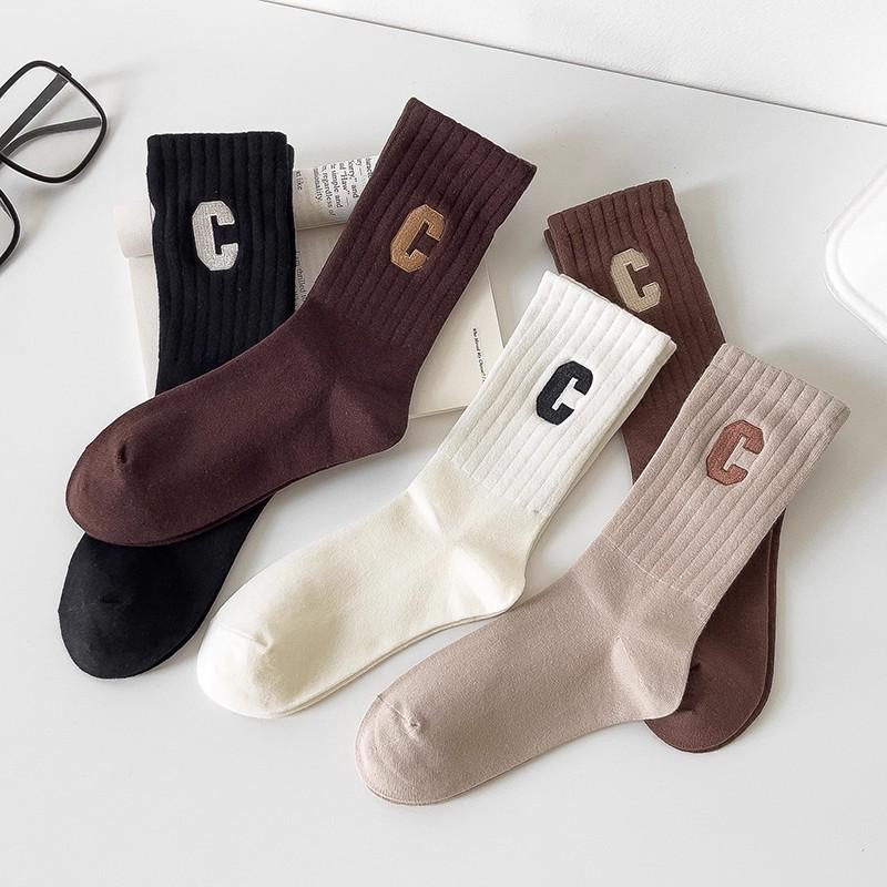 C Letter Women's Pure Cotton Breathable Mid-Calf Socks with Vertical Stripes - Slimming and Versatile Design