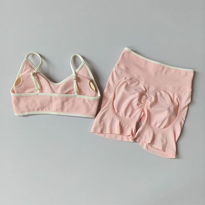 European and American Style Hot Girl Fitness Set with Peach-Shaped Butt Design, Yoga Set for Women with Chest Pads, Sports Bra, High-Waisted Shorts