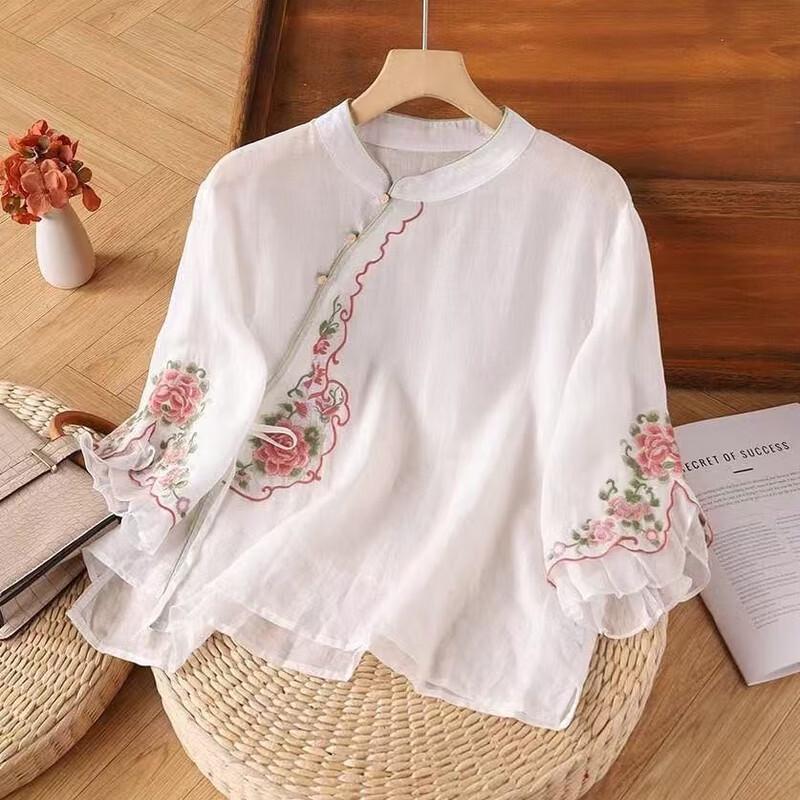 Elegantes 3/4-Arm-Oberteil für Frauen mittleren Alters und Seniorinnen