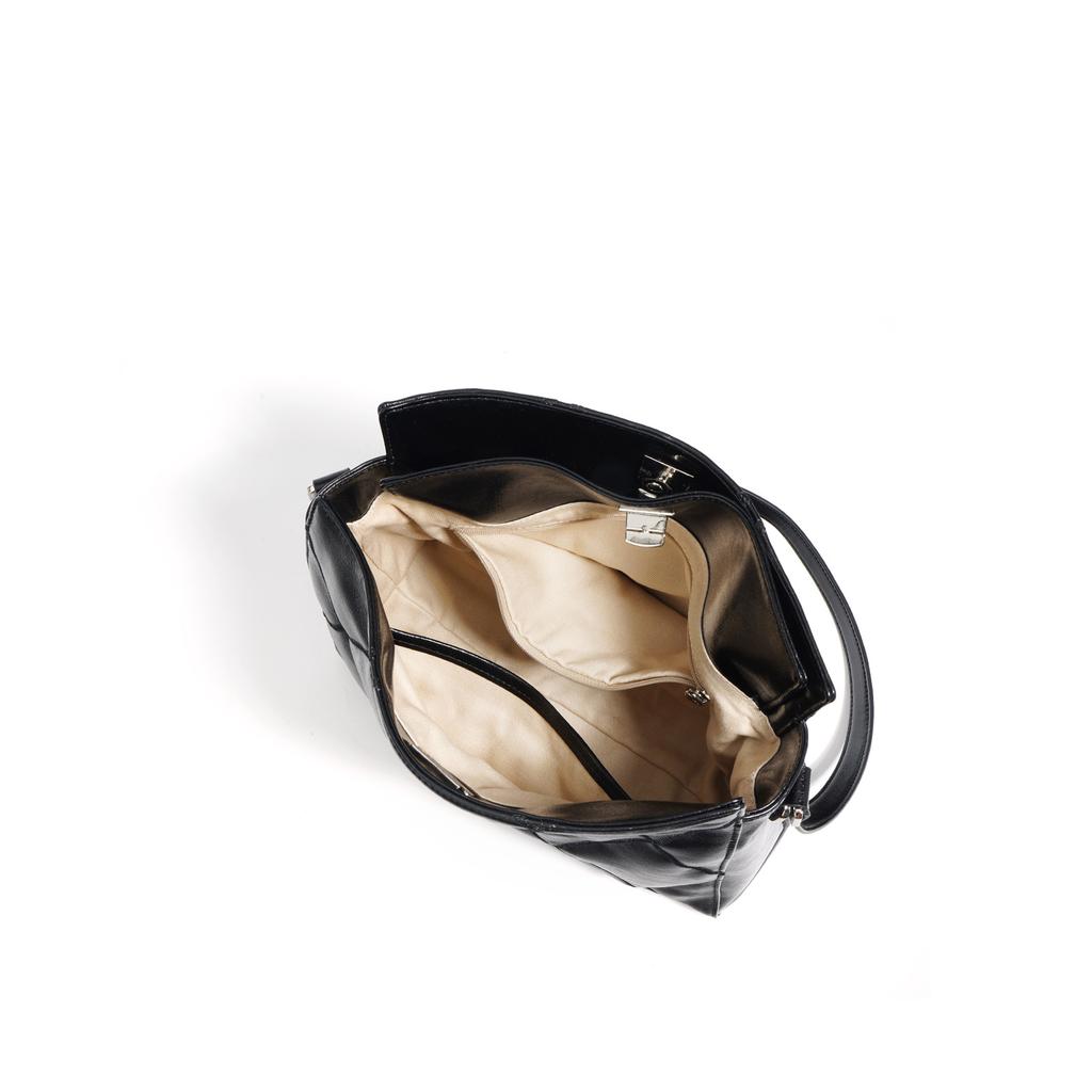 Early Autumn Single-shoulder Bag, Top-layer Leather Crossbody Bag for Women, Large Capacity, Versatile Commuting Bucket Bag