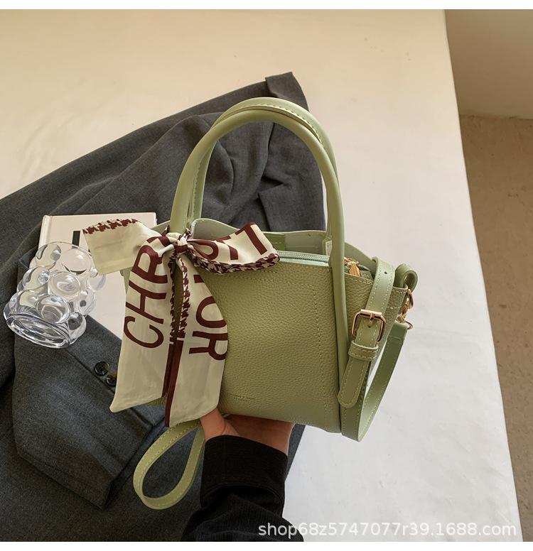 Handbag Women's 2025 New Trendy Fashion Casual Versatile Shoulder Bag Crossbody Bag Bucket Bag