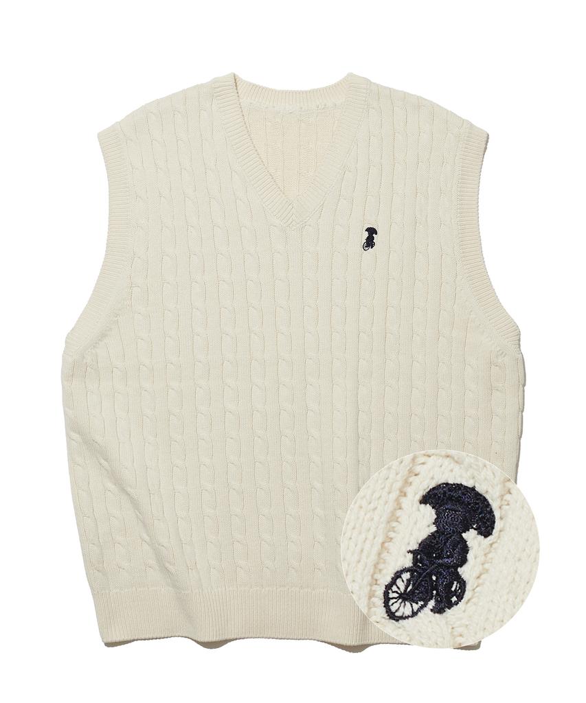 Takeasy Cable Smolaku Knit Vest (Ivory)