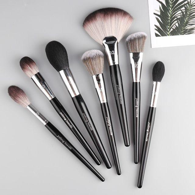 

AME - Blush Brush S55 - Powder Brush - Silver & Black - M