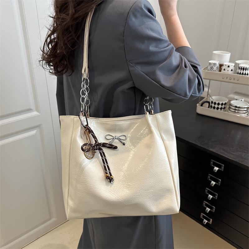 New women's retro casual large capacity fashion trend pendant underarm shoulder tote bag women