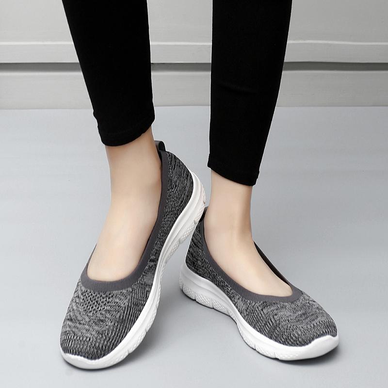 Women’s Moccasins Loafers Casual Green Slip on Walking Shoes Summer Black Lightweight Socks Shoes for Mother Large Size