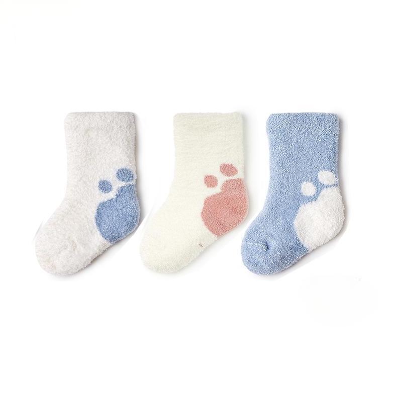 Ciepłe skarpetki średniej długości wyściełane aksamitem dla dzieci w wieku 0-3 lat: Jesienne i zimowe skarpetki frotte dla niemowląt