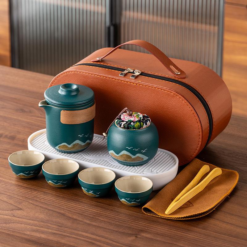 Hand-painted distant mountain travel Guochao Kuaike cup, one pot of four cups, light luxury business travel tea set, high-end souvenir