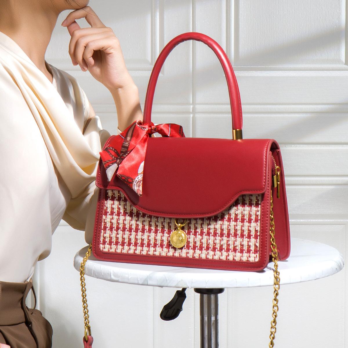 

2024 Spring/Summer New Red Plaid Bridal Wedding Bag Crossbody Small Square Bag High-end Handbag New Year Gift Bag