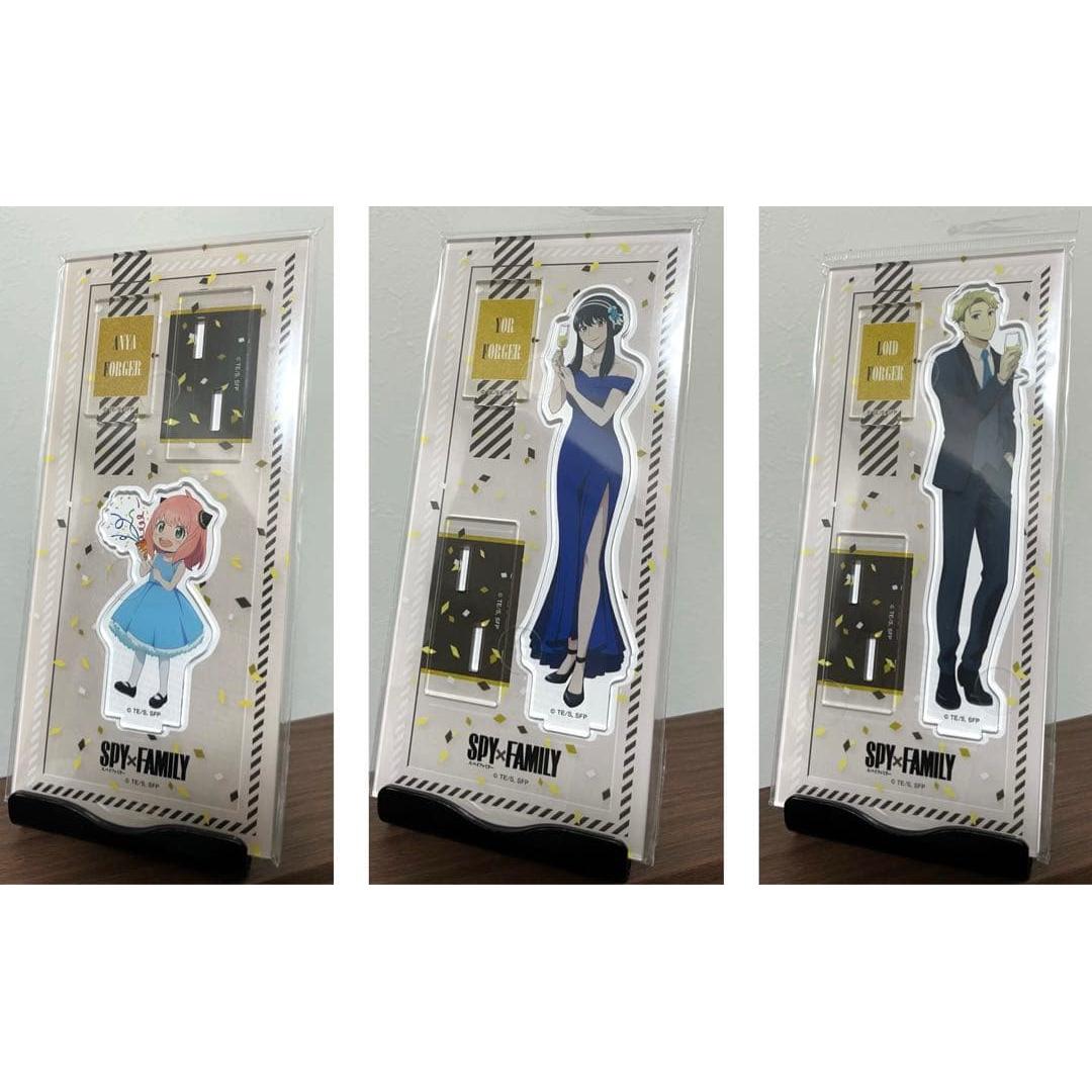 Used SPYFAMILY acrylic stand 9 pieces bulk sale