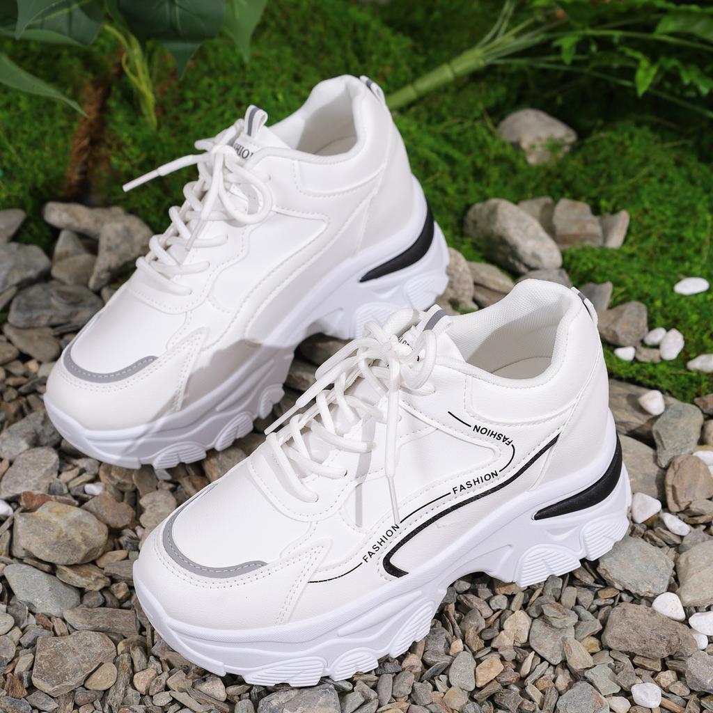 Small Father Shoes Women's 2025 Autumn New Versatile Thick-soled Non-slip Travel Sports Women's Shoes