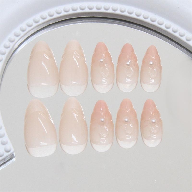 Kurzer mandelförmiger Press-on-Nagel mit 3D-Blumenmuster, künstlicher Nagel, Vollabdeckung, Aufkleber-Nagel, geeignet für verschiedene Anlässe, 30 Stück
