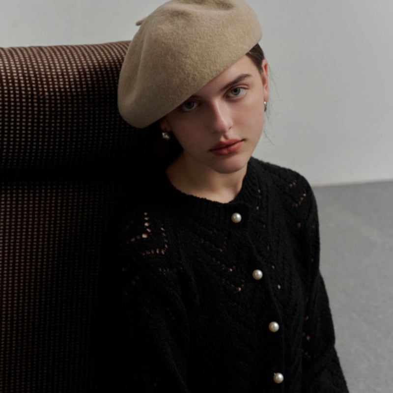 LALA Wool Beret Baker Hat (Wool Gloves and Pouch Included)